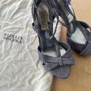 Badgley Mischka Size 6 Purple/Gray Glitter Heels